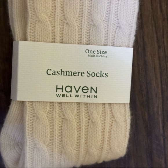 Talbots Cashmere blend cable knit socks - Picture 13 of 14